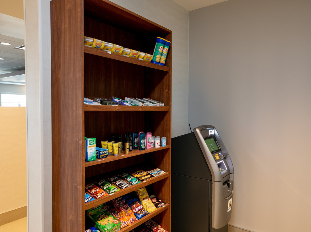 Holiday Inn Express Lethbridge Southeast by IHG主图