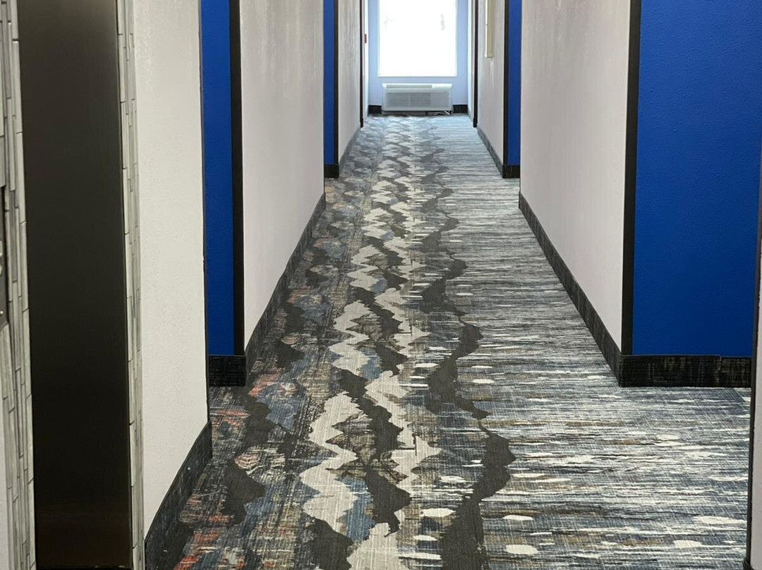 Comfort Inn & Suites主图