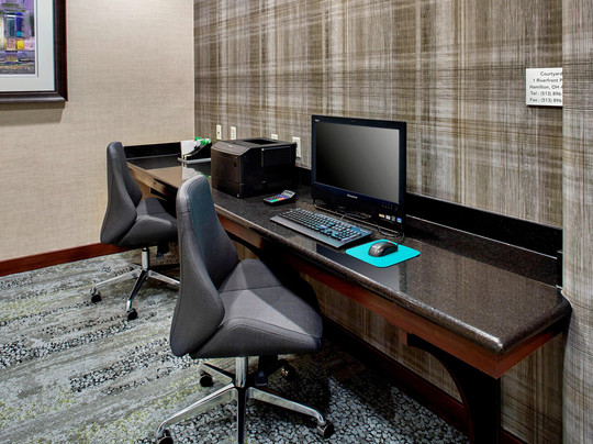 Courtyard by Marriott Hamilton主图