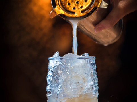 Bahi Hut Tiki Cocktail Lounge-萨拉索塔必去景点