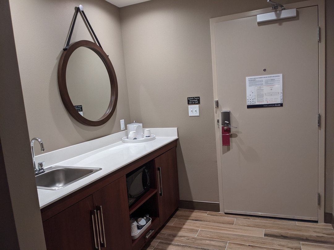 Hampton Inn & Suites Wells主图