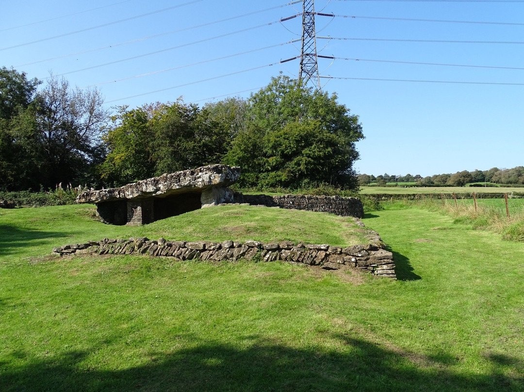 Tinkinswood Chambered Tomb景点图片