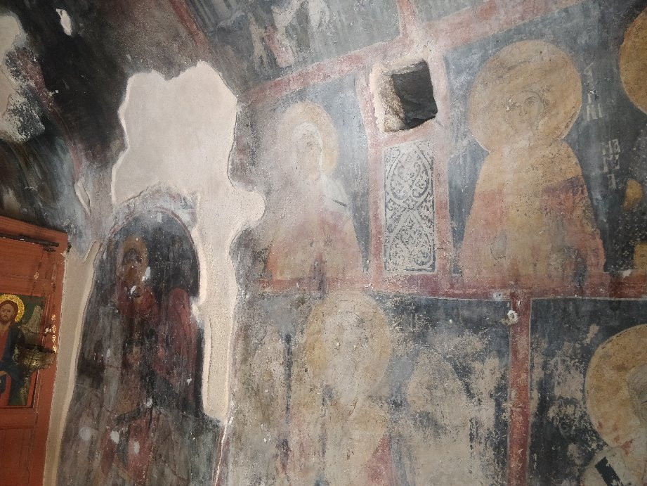 Agios Giorgios o Vardas-Apolakkia必去景点