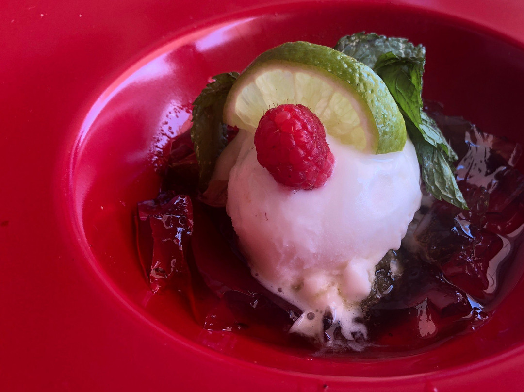 托雷利亚斯-德略布雷加特餐馆和美食-Restaurant Cirelles