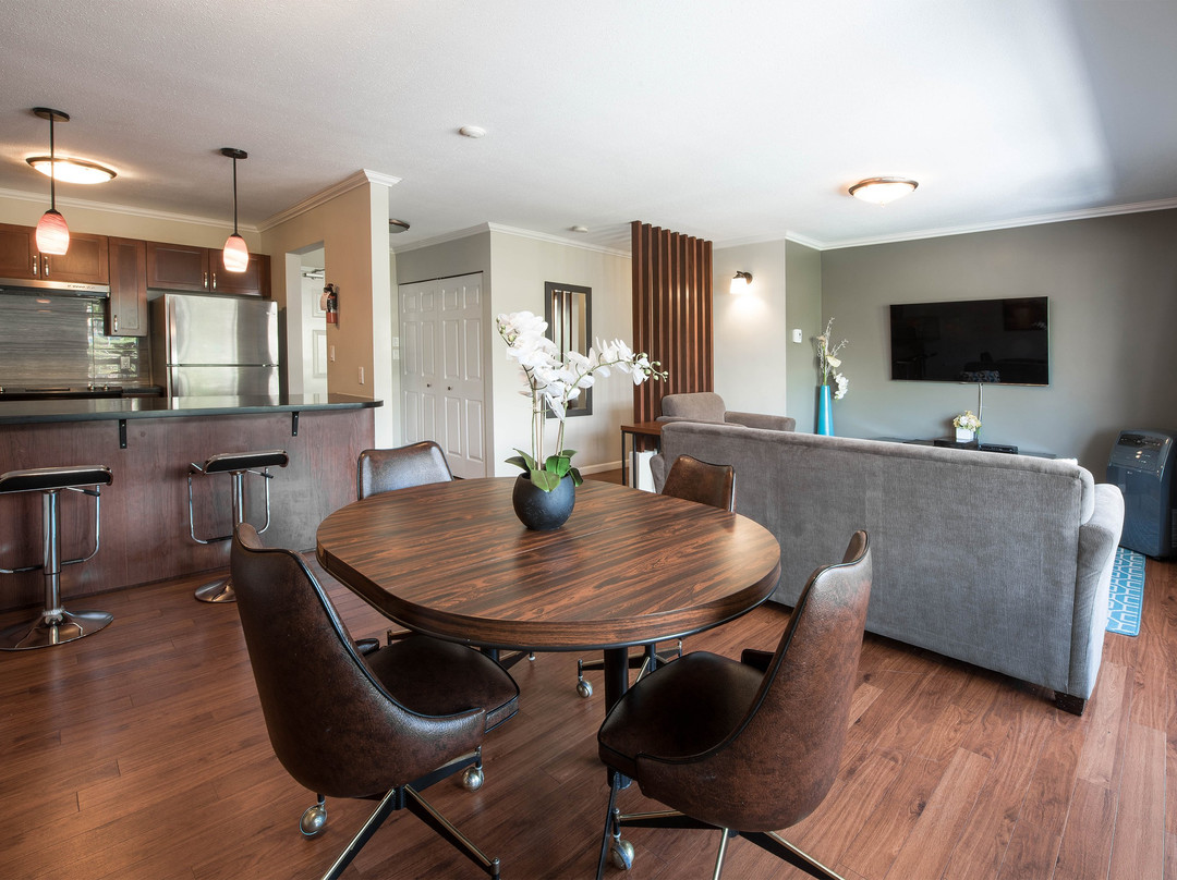 Gibsons Garden Hotel主图