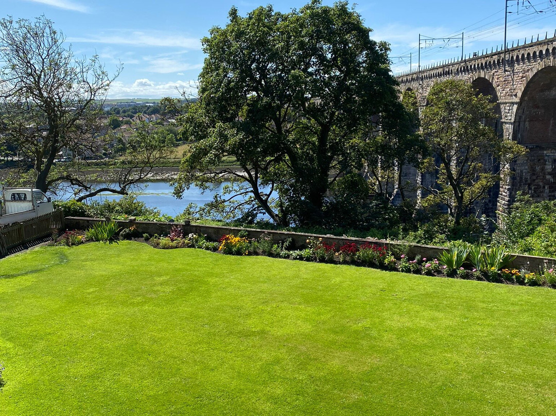 Castle Vale House主图