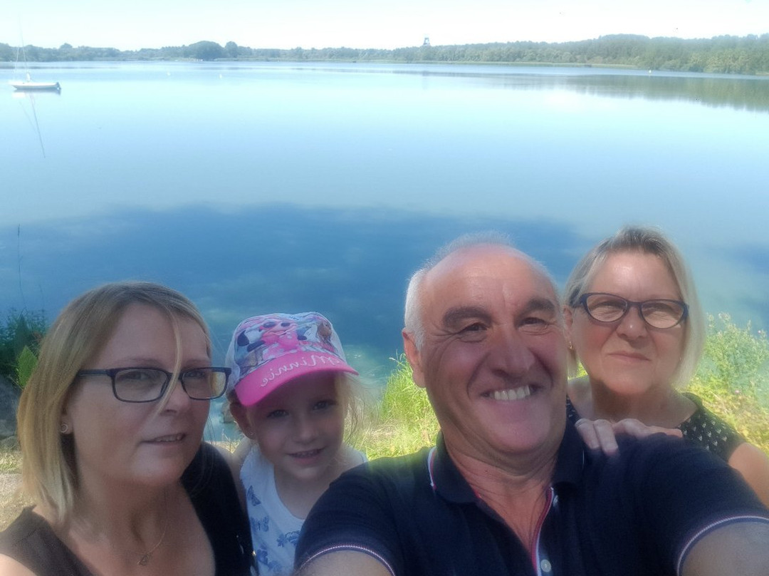 Base de Loisirs de Chabaud-Latour-Conde-sur-l'Escaut必去景点