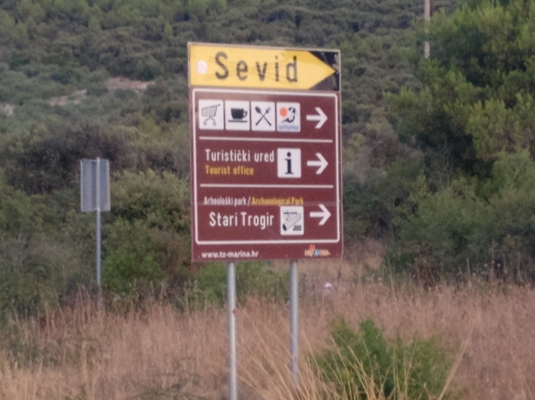 Stari Trogir Beach-Sevid必去景点