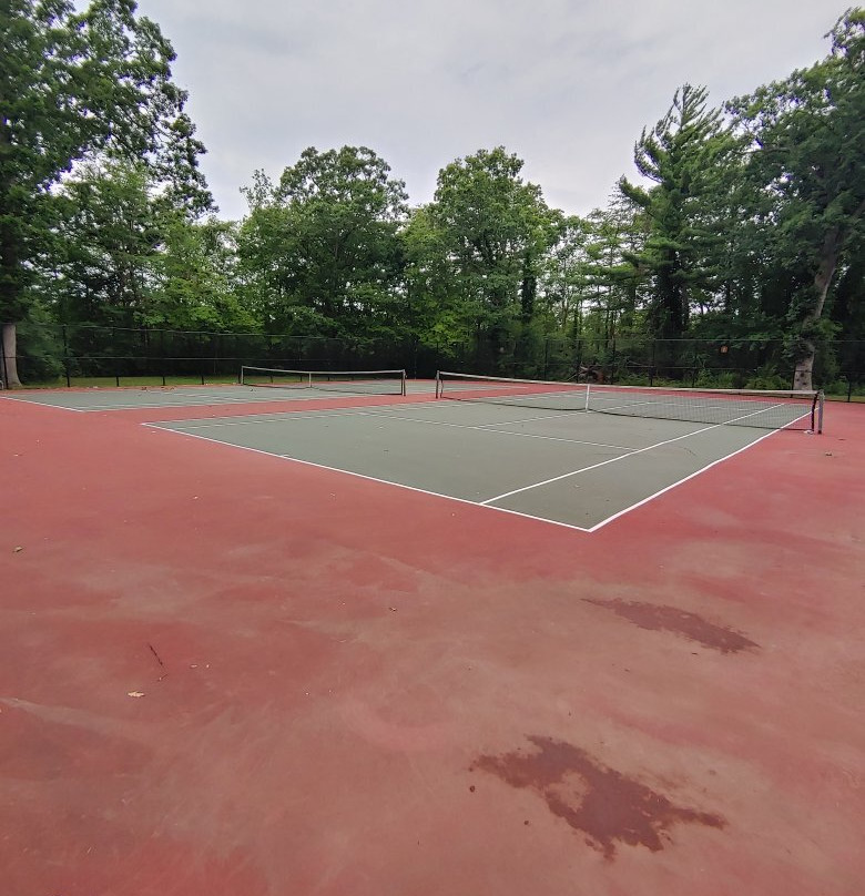 Brookwood Hall-East Islip必去景点