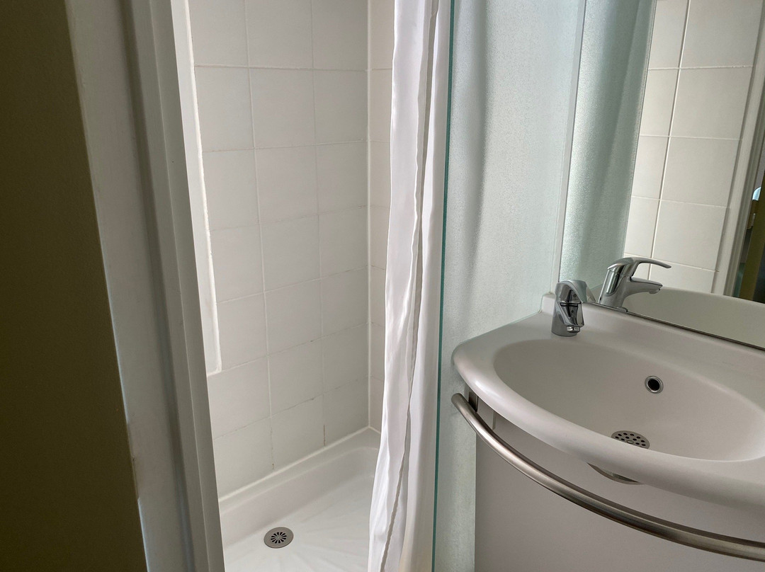 B&B HOTEL Troyes Centre