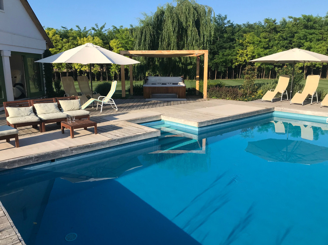 Paskom Cottage主图