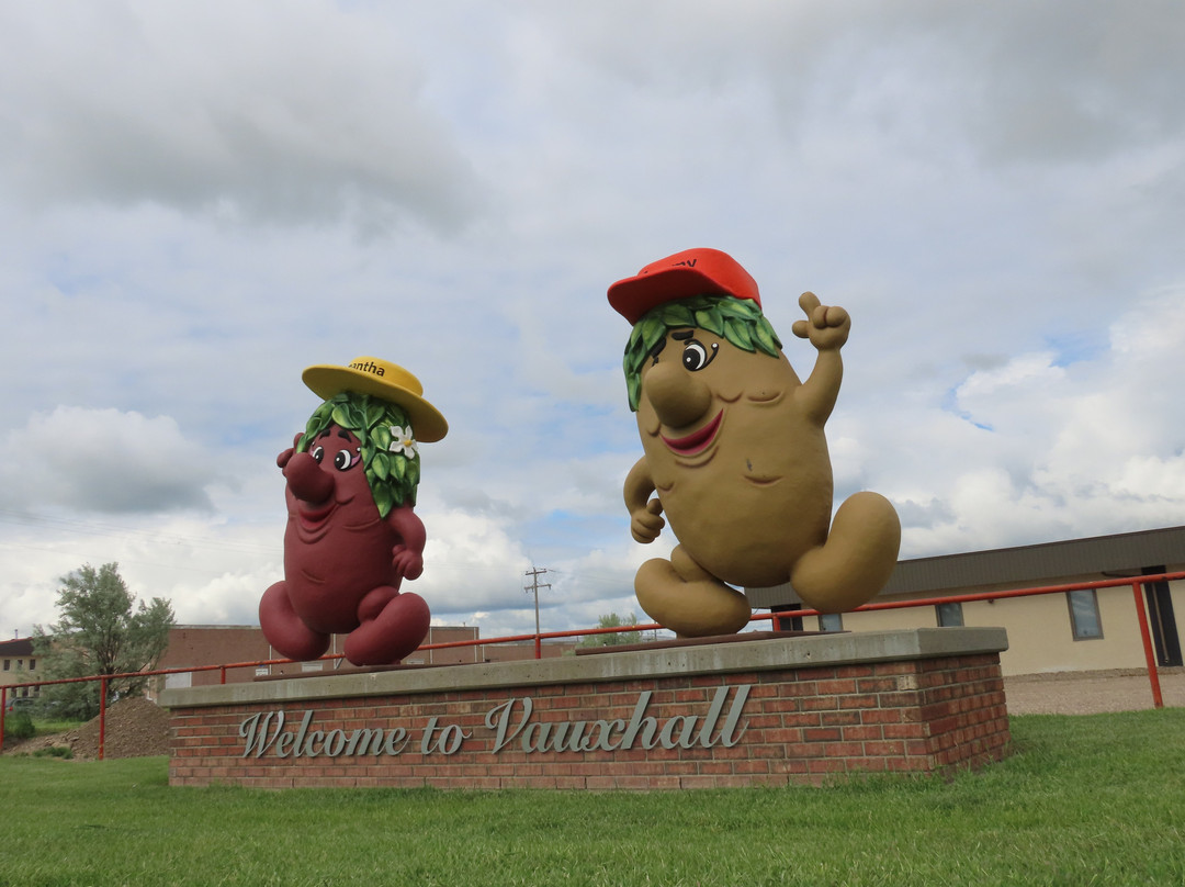 Samantha & Sammy Spud (Vauxhall Mascots)景点图片