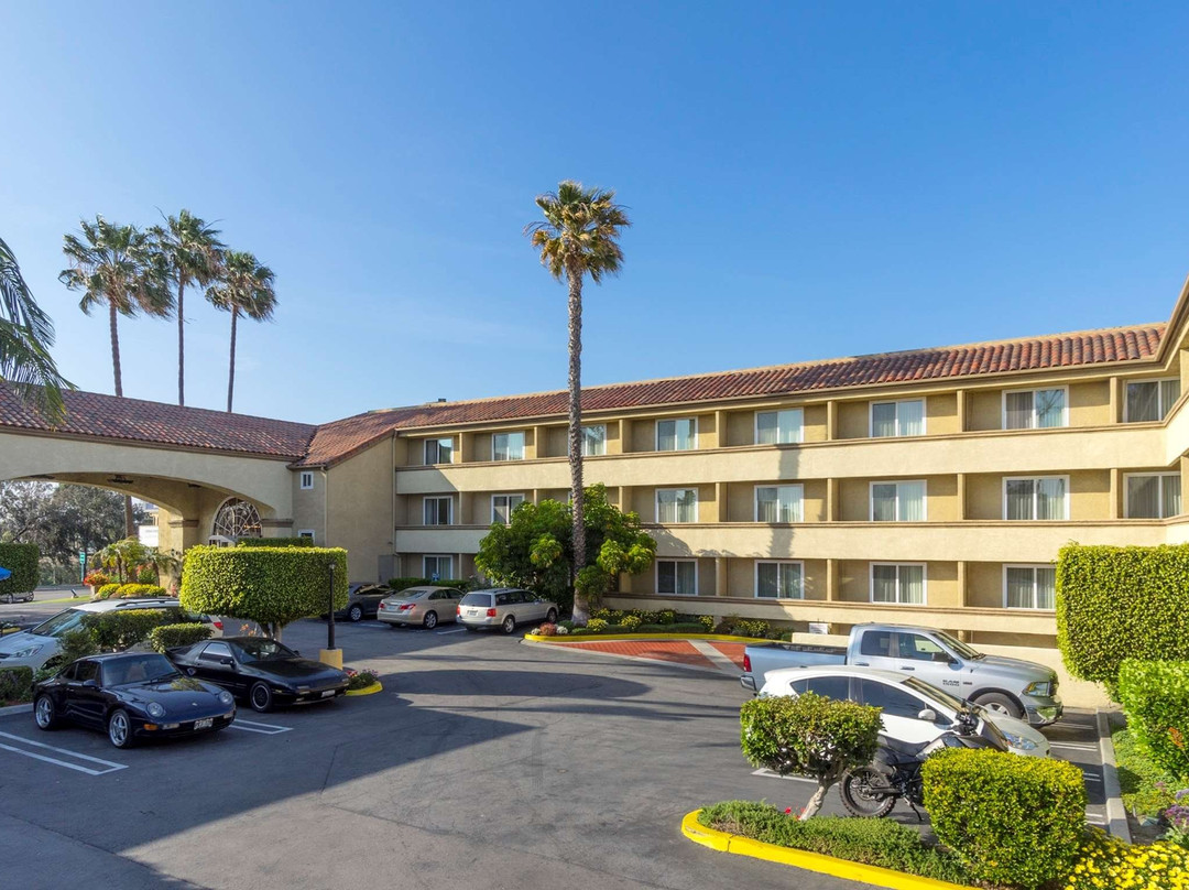 Best Western Plus Newport Mesa Inn主图