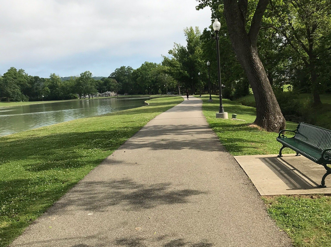 Oxford Lake Park景点图片