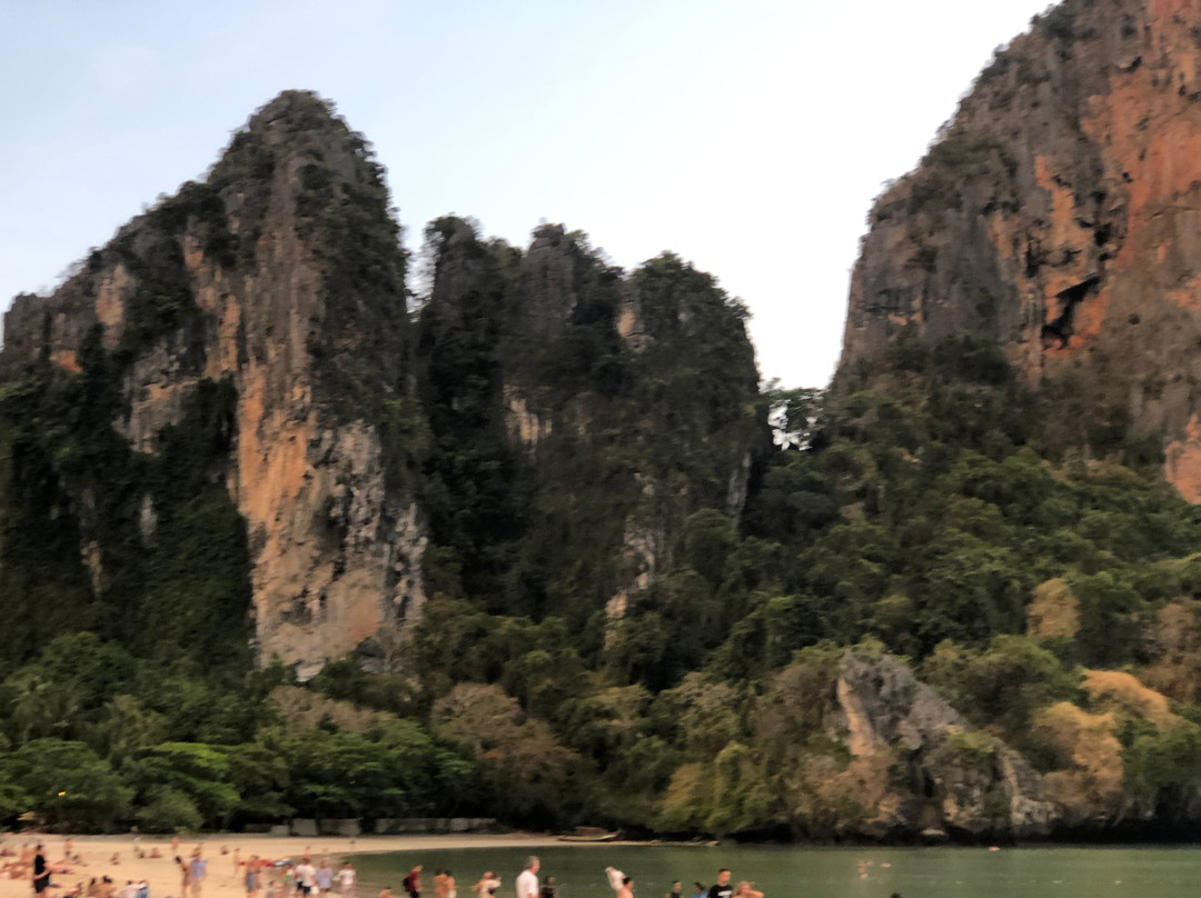 阿亚维莱利海湾度假村主图