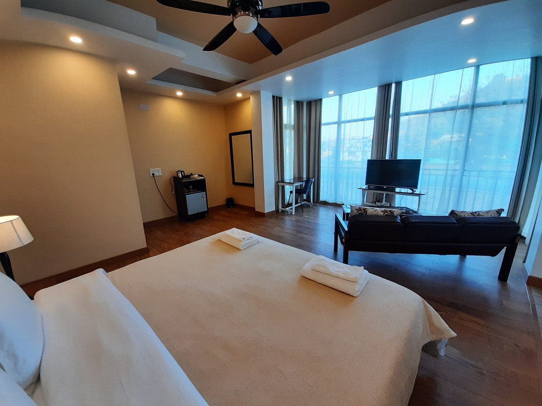 Shalom Farm House主图