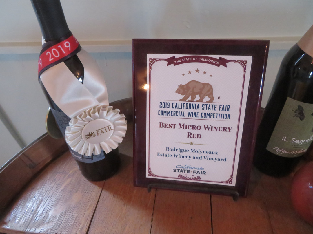 Rodrigue Molyneaux Estate Winery & Vineyard-利佛摩必去景点