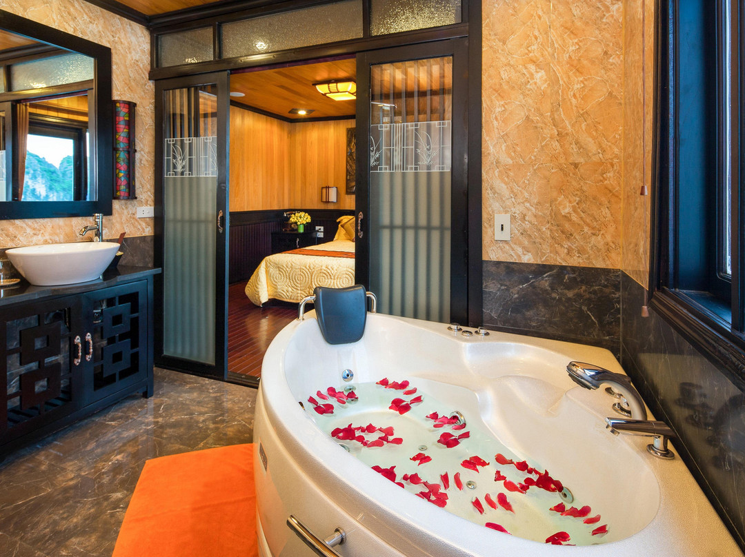 Royal Flamingo Cruise-团洲岛必去景点