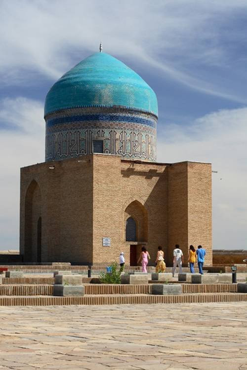 Mausoleum of Rabigi Sultan Begim景点图片