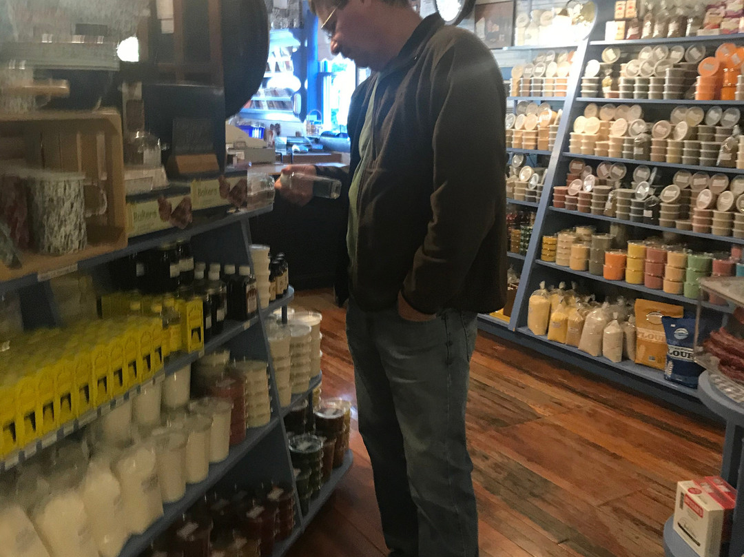 Cheese 'n' More-Gap Mills必去景点