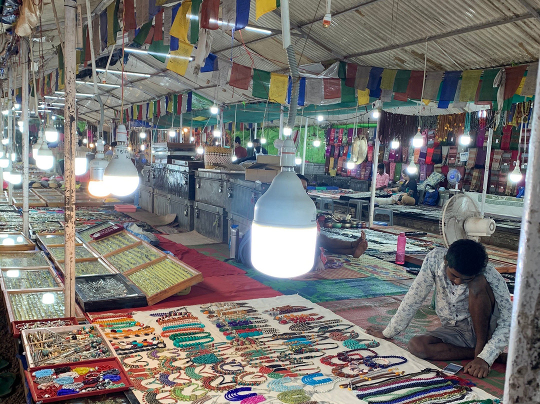 Tibetan Handicraft and souvenirs market景点图片