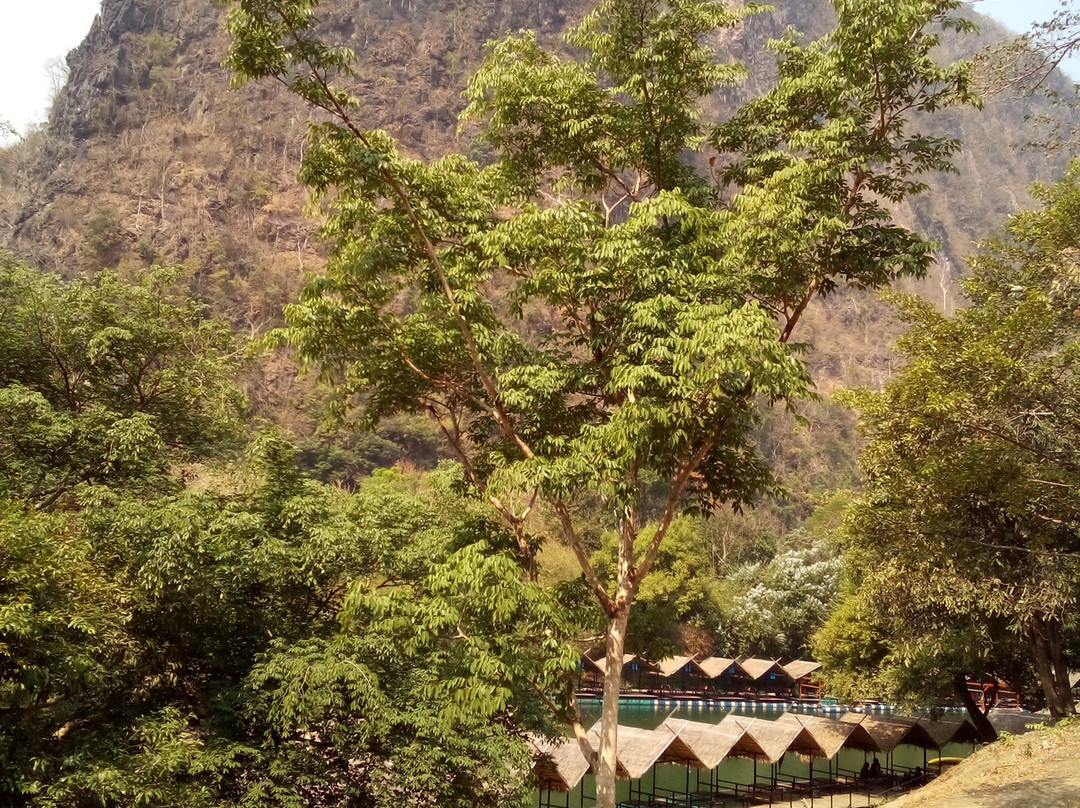 Tha Falang Lake-Thakhek必去景点
