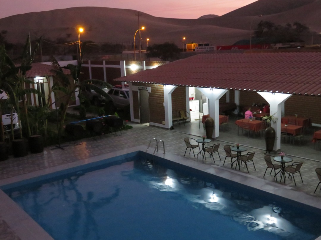 Huacachina Desert House主图