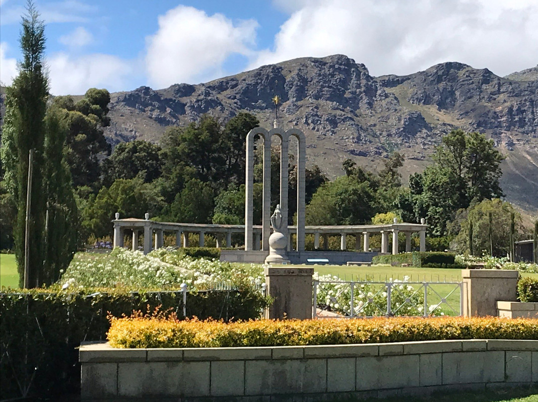 The Huguenot Memorial Monument-法兰舒克必去景点