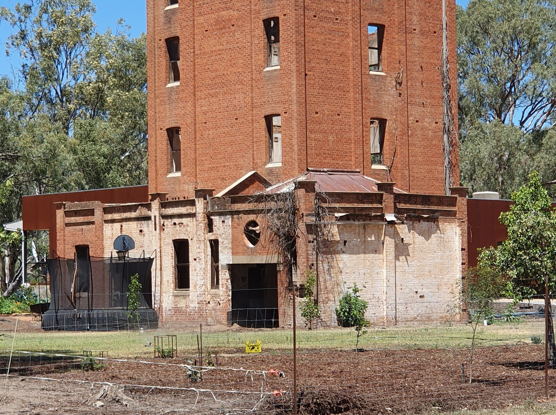 Lincoln's Oakbank Brewery Building-Narrandera必去景点