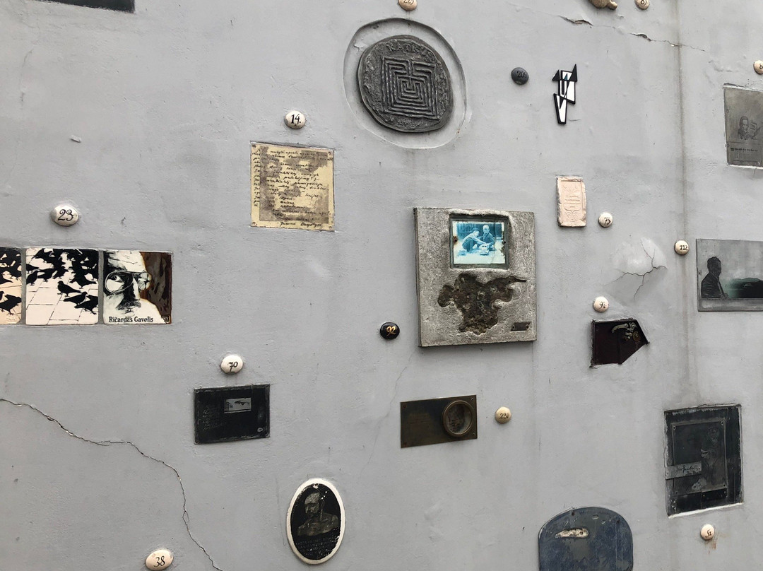 Artworks on Literatu str-维尔纽斯必去景点
