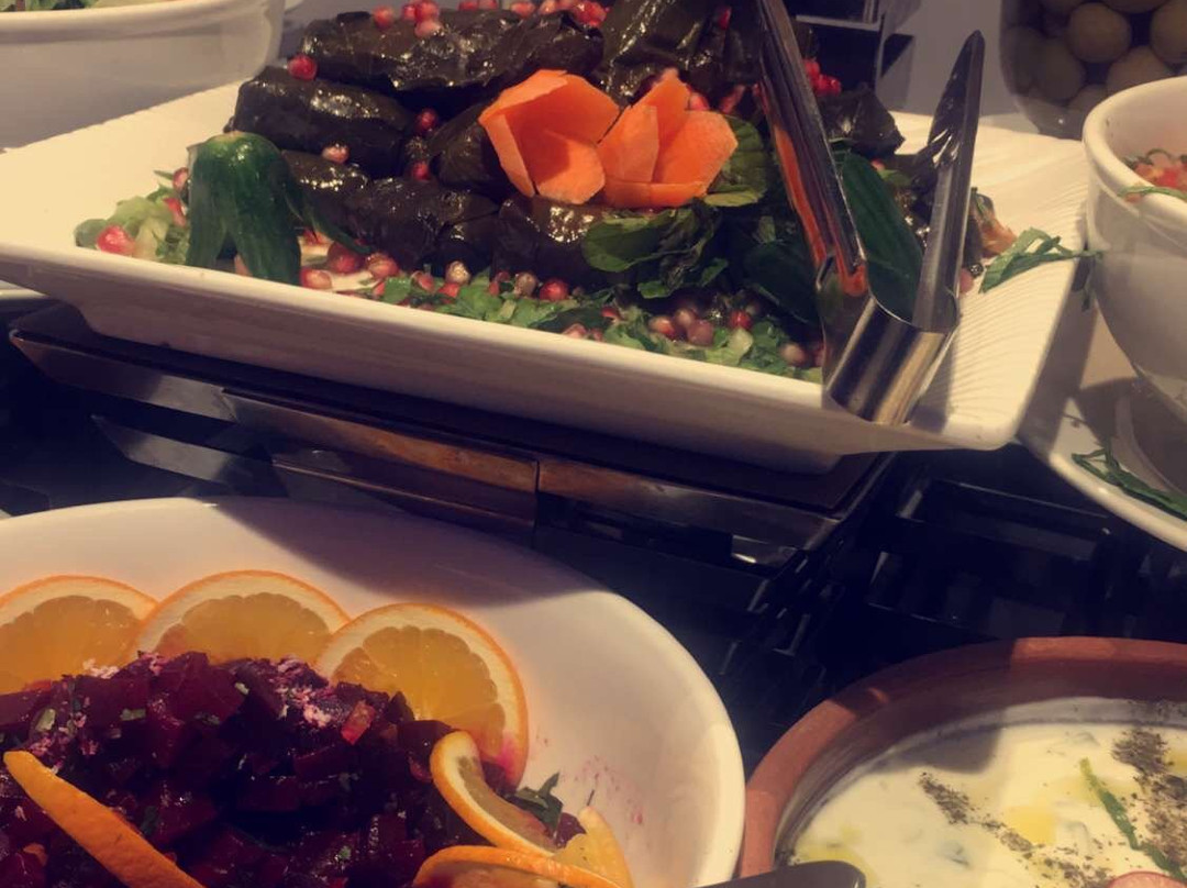 Awaliv International Hotel主图