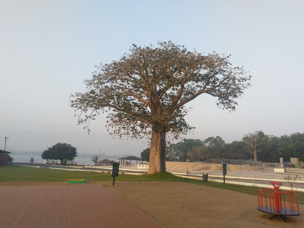 Villa Awoyo Resort主图