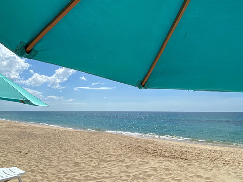 珊瑚海滩度假村及咖啡厅主图