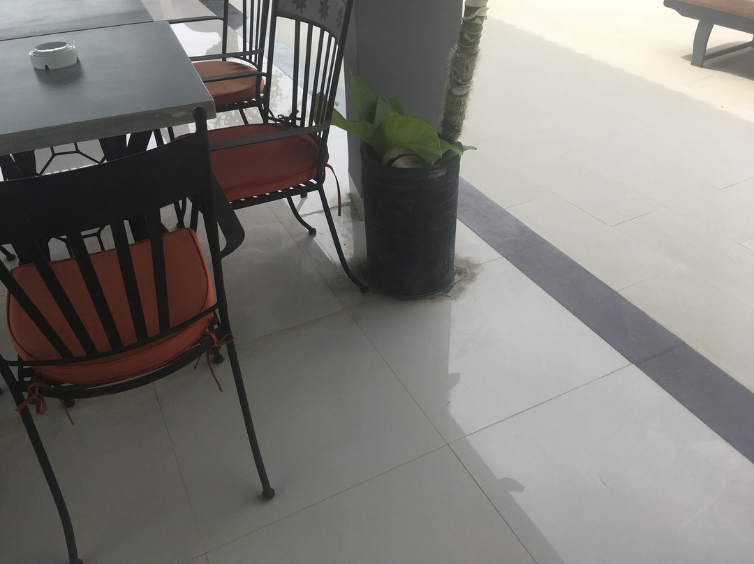 美奈山别墅酒店主图