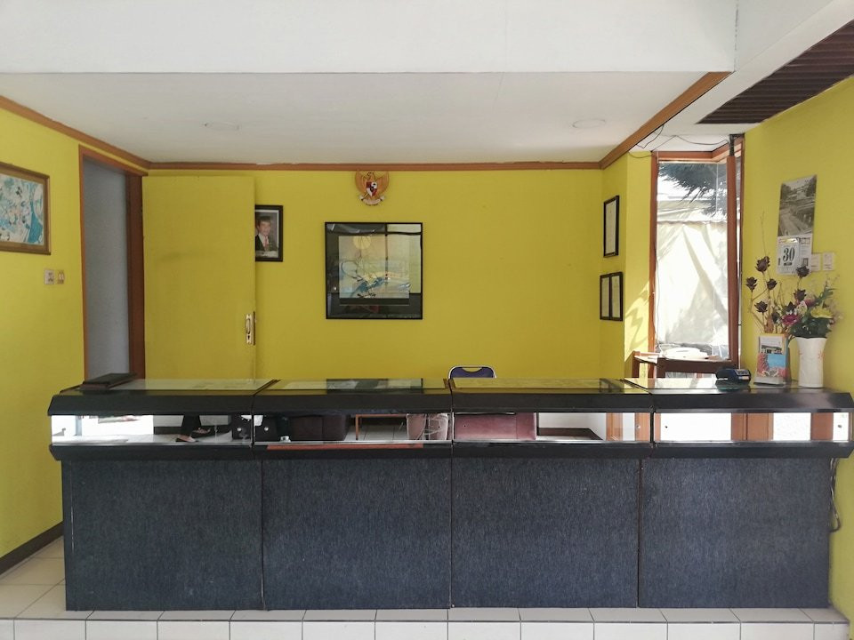 OYO 1996 Koneng Hotel主图