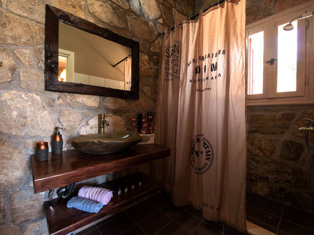 Eumaeus Ithaca Villas主图