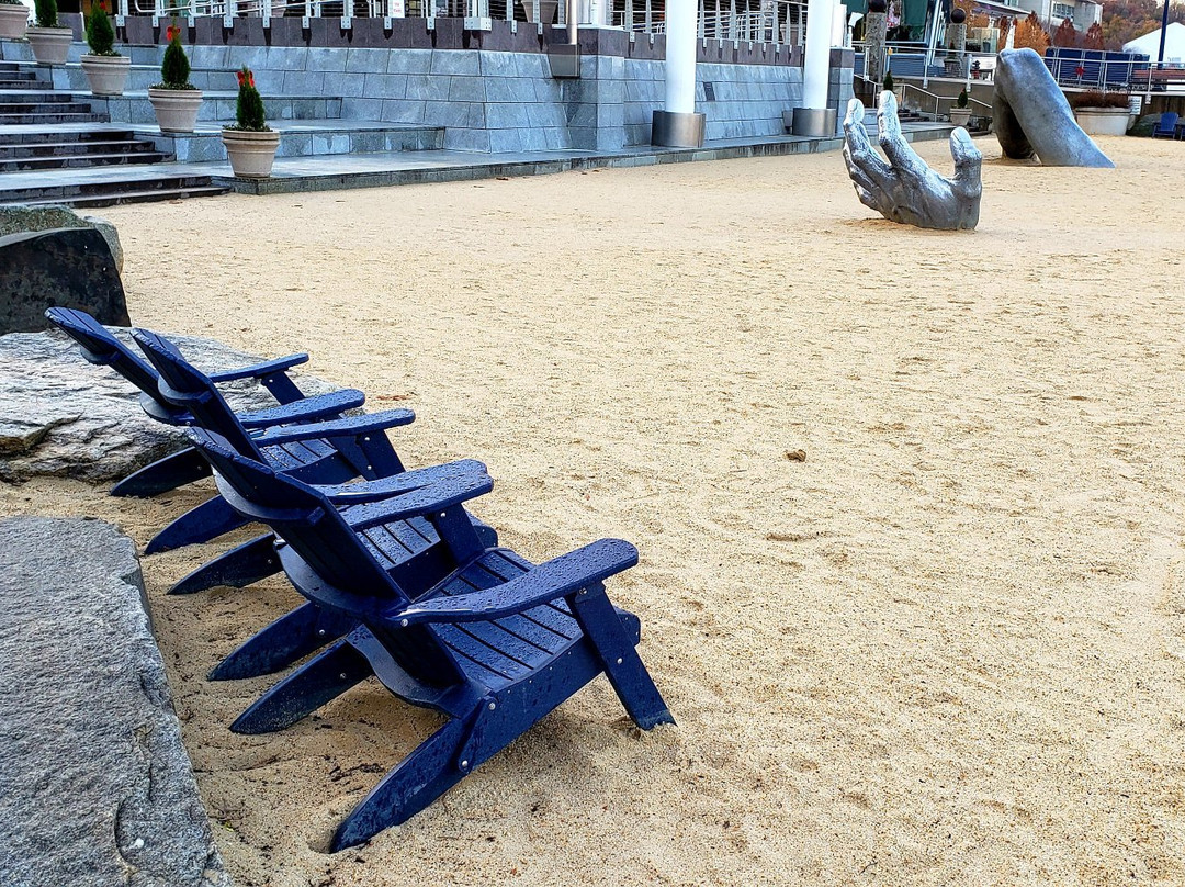 The Awakening Sculpture-国家港口必去景点
