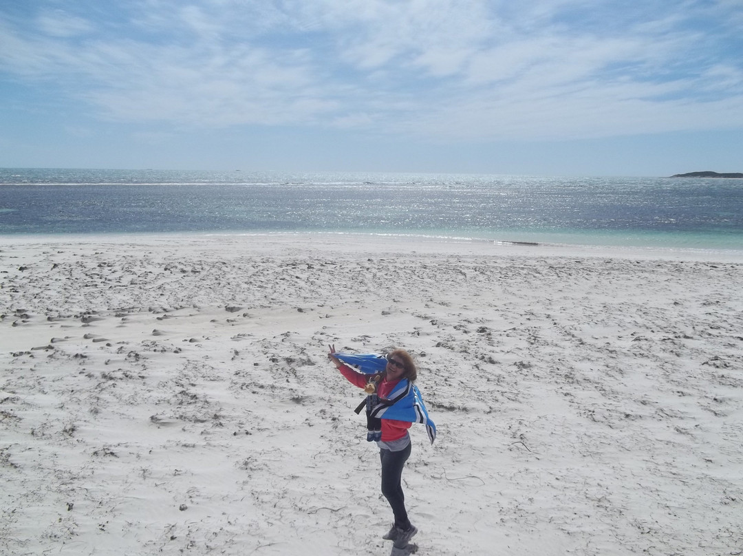 Silver Sands Beach景点图片
