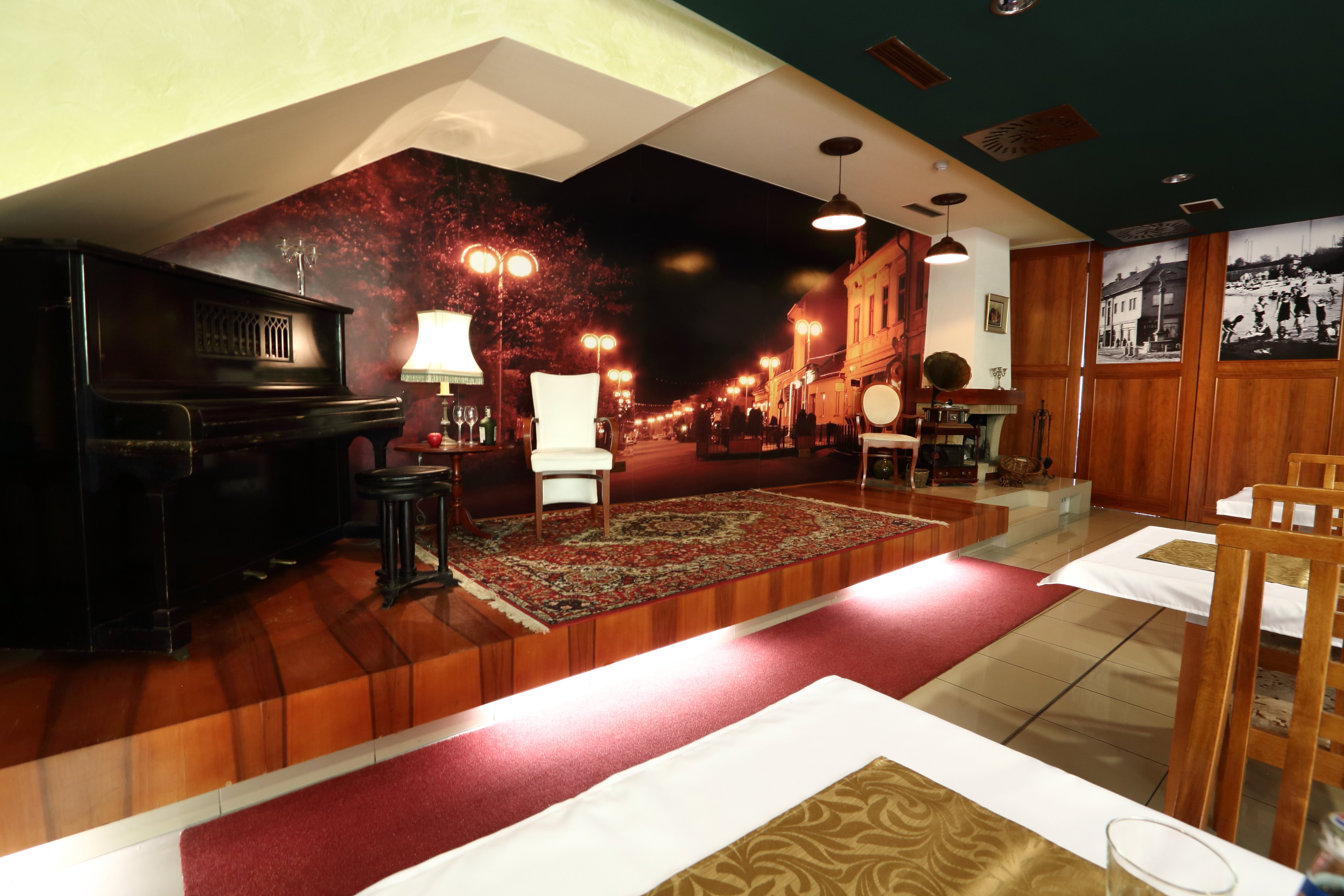 Restauracia A Hotel Nostalgia-官方