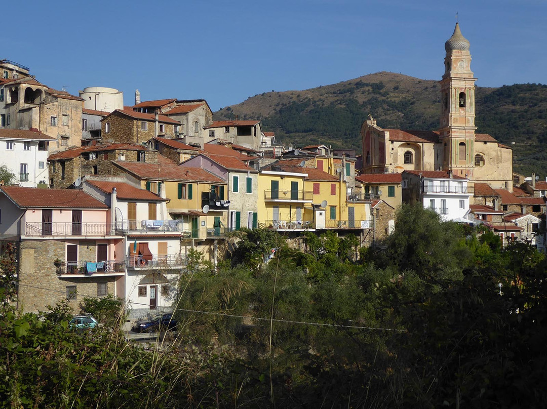 Chiesa di San Bernardo Abate-Pietrabruna必去景点