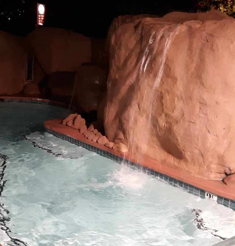 The Grove At Pismo Beach主图