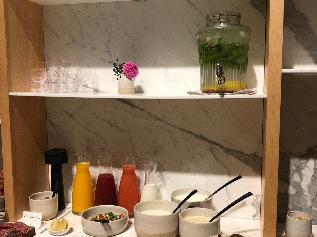朱利安酒店主图
