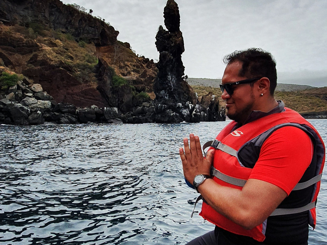 Puerto Egas-Santiago必去景点