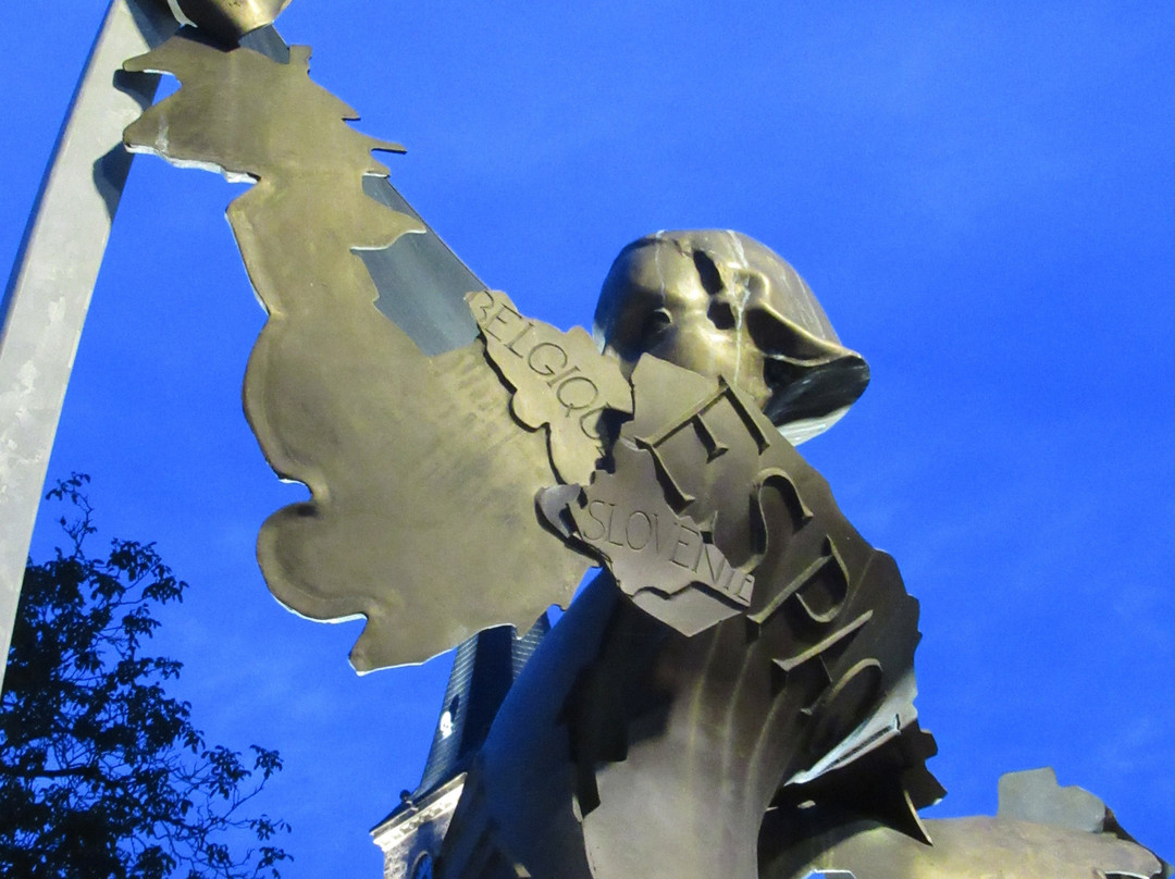 Sculpture "L'Europe"景点图片