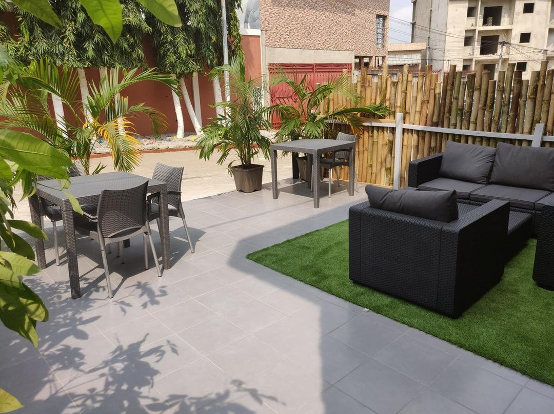 Hotel C'est Si Bon主图