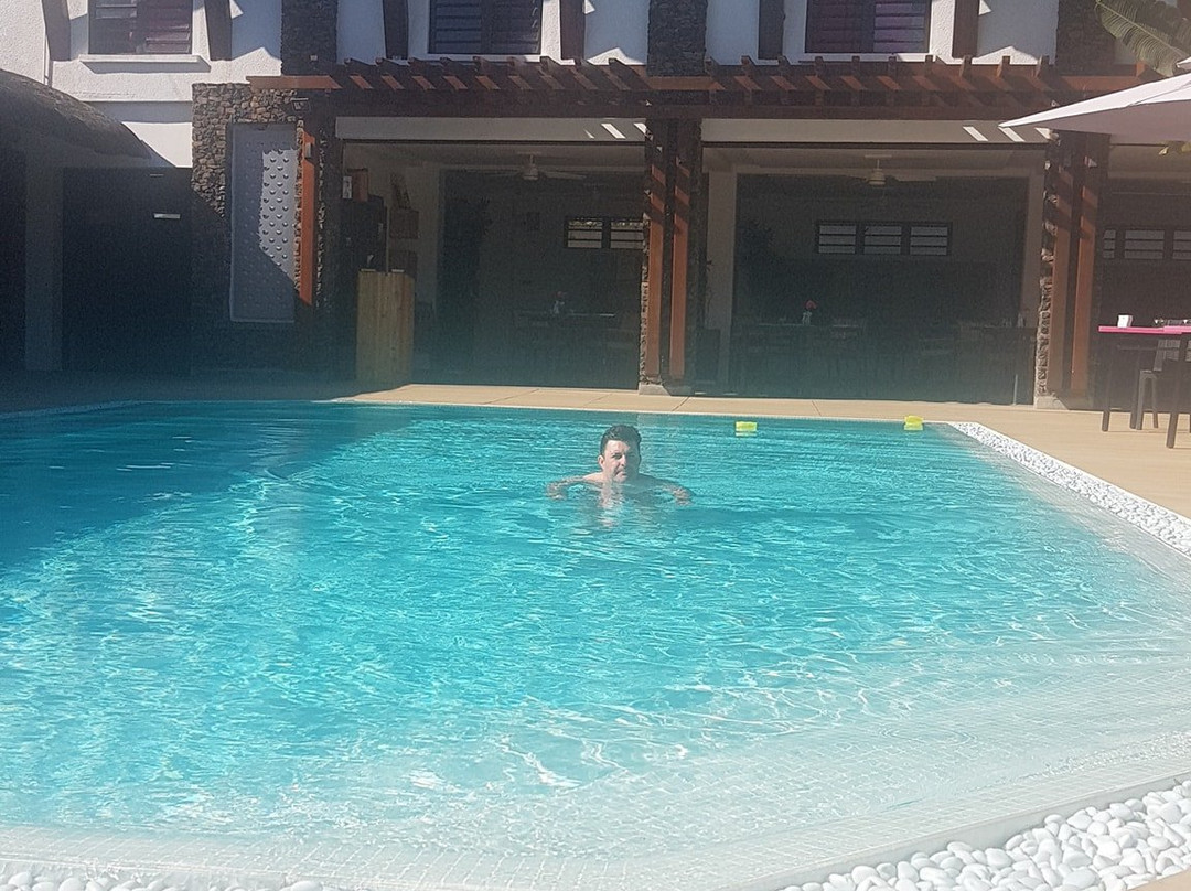 Toparadis guest house & restaurant主图