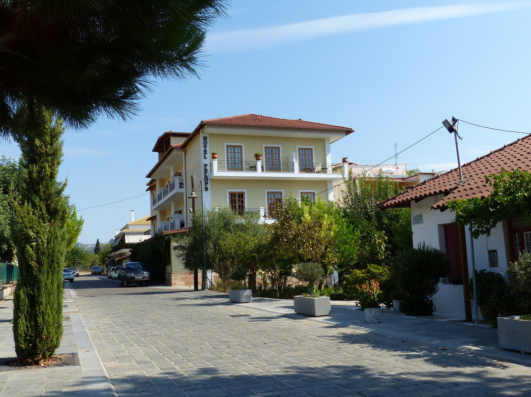 珀普洛斯酒店主图