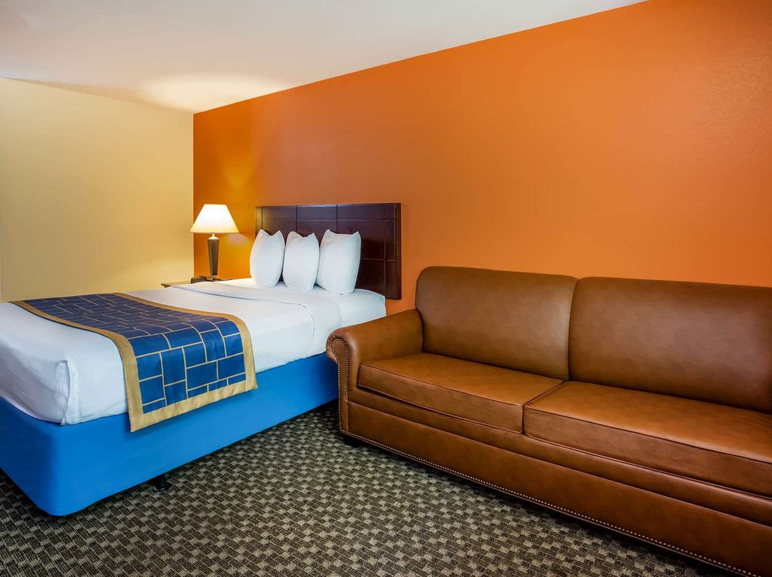 史蒂文斯波恩特斯戴旅馆及套房酒店主图