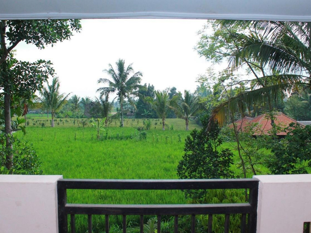 OYO 1835 Surya Mandalika Hotel主图