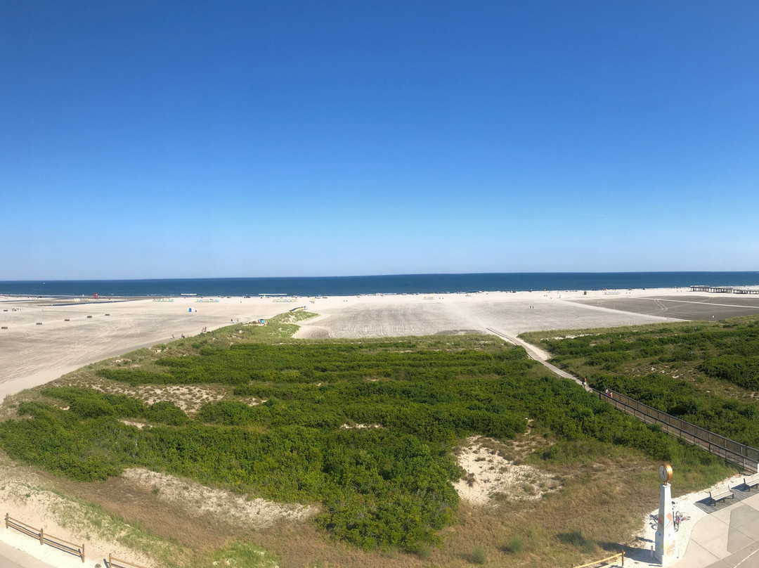 Adventurer Oceanfront Inn主图